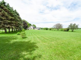 W1920 N Bloomfield Rd, Lake Geneva, WI 53147