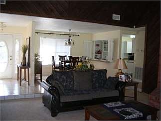 5th image of 109 Pizarro Ave
