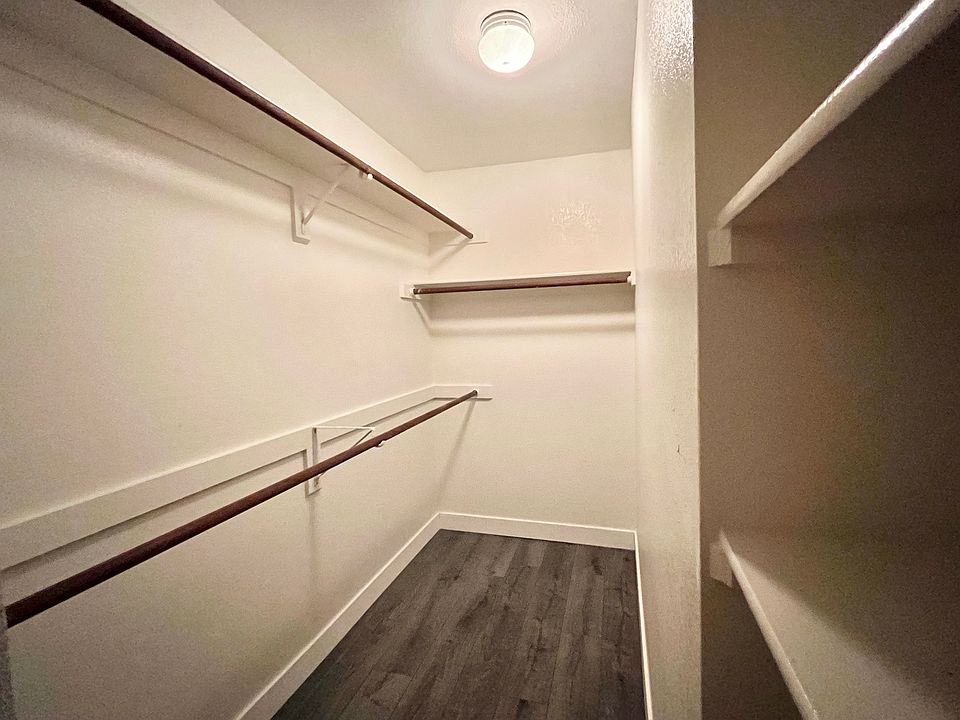 1st image of 16818 N 56th St APT 121