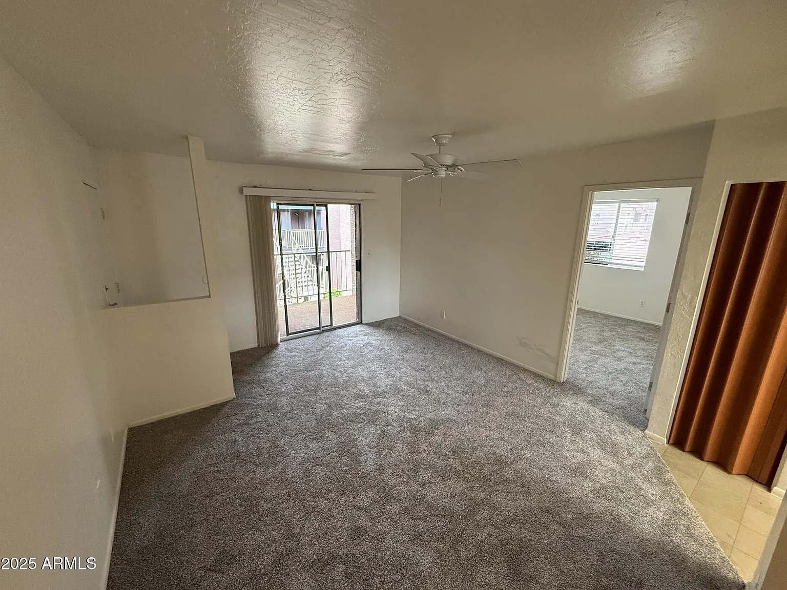 2 bed, 825 sqft, $1,300 — Photo 3