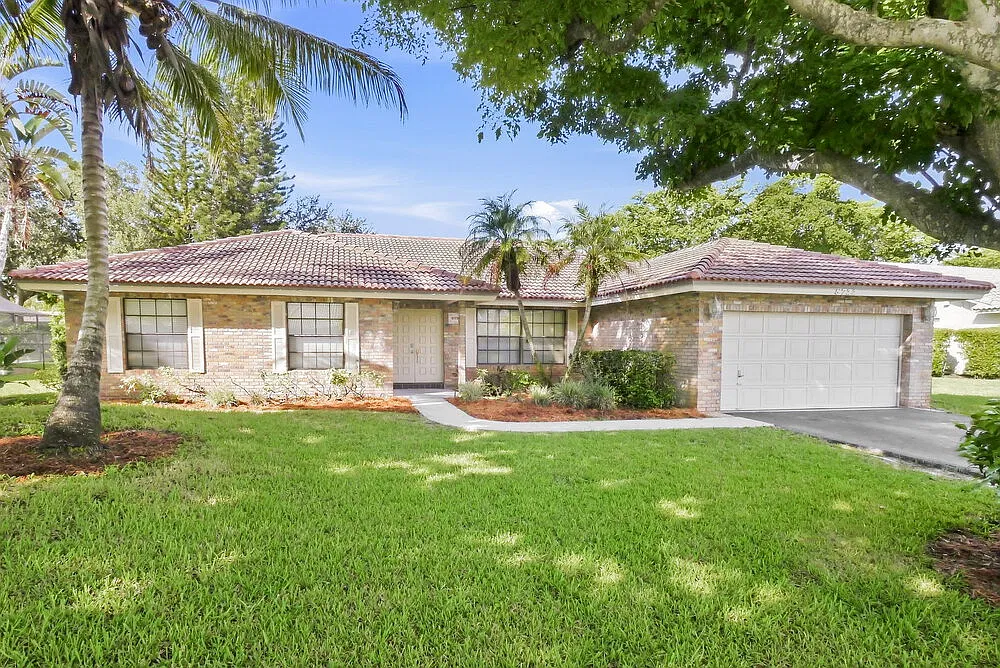 3 bed, 2.0 bath, 2514 sqft, $4,075 — Photo 1