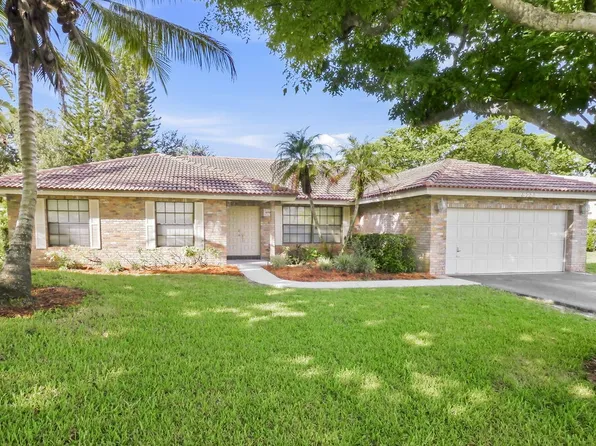 8722 NW 49th Dr, Pompano Beach, FL 33067