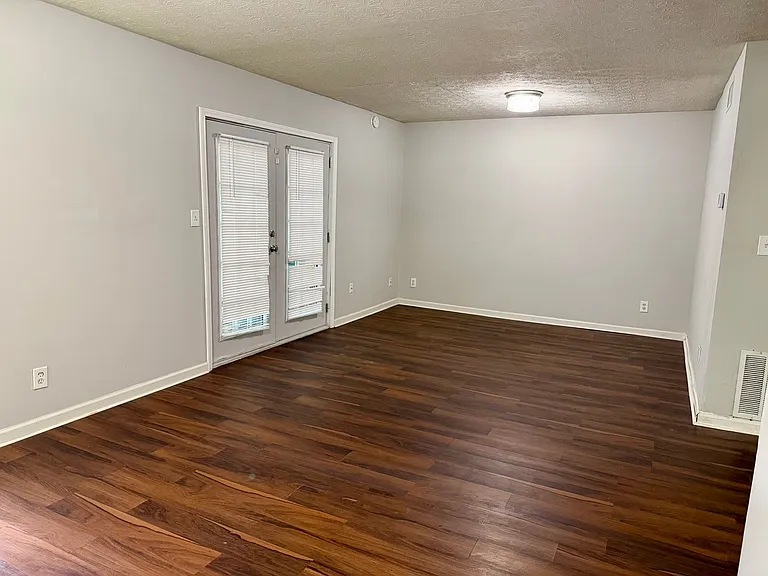 8588 Creekwood Way — Photo 2