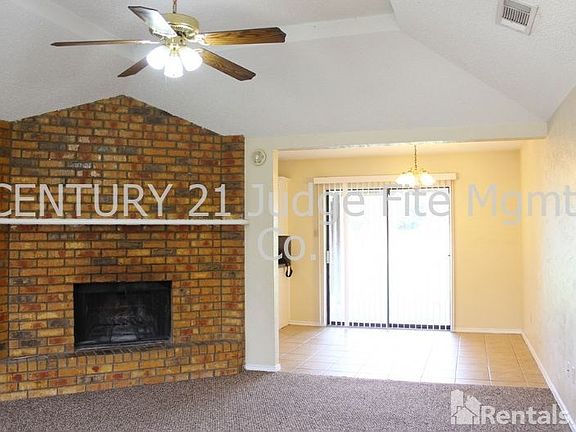 5th image of 301 Mesa Dr