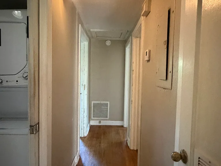 521 W 6th Ave — Photo 9