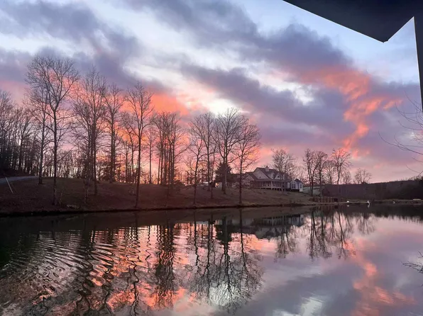 101 Snow Bird Ln, Graysville, TN 37338