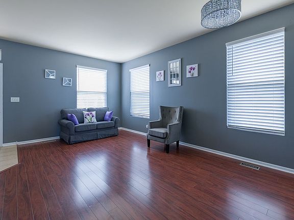 5th image of 2140 N Lotus Dr
