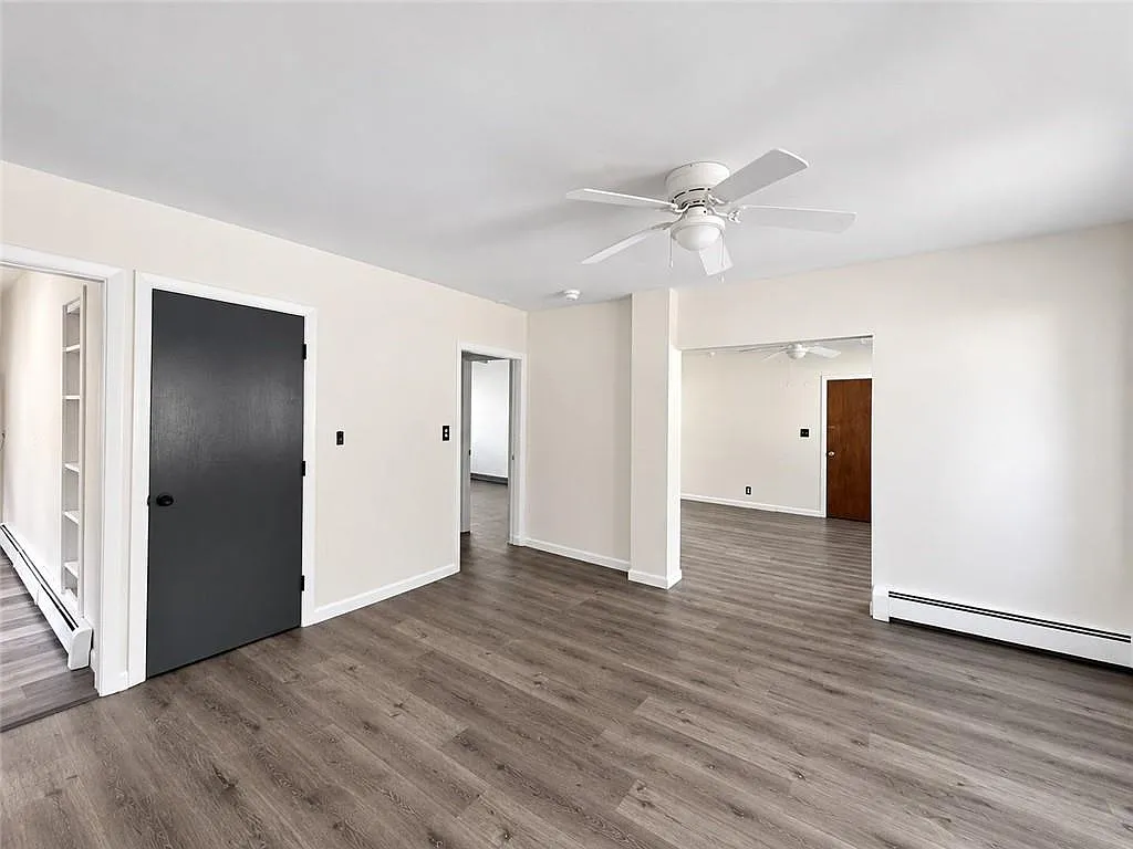 3 bed, 1400 sqft, $2,000 — Photo 3