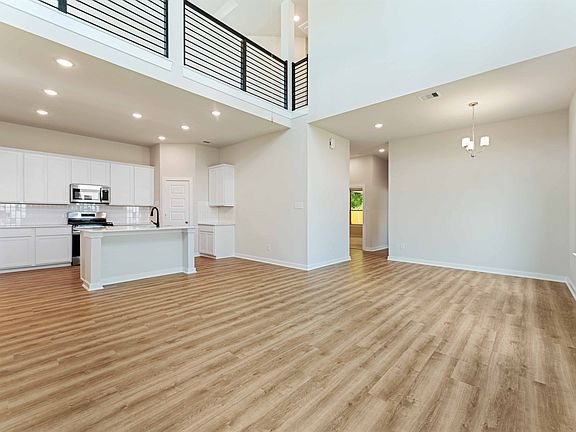 12235 Danza Drive - Mansfield - Family Room Dining Area