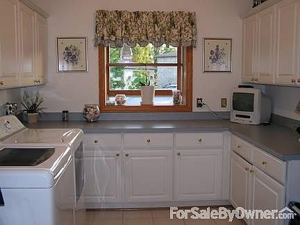 5th image of 6330 Gallery Dr