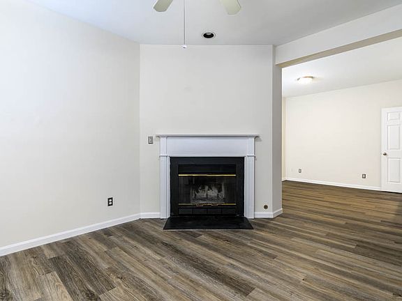 3rd image of 5932 McPherson Ave Floor 1