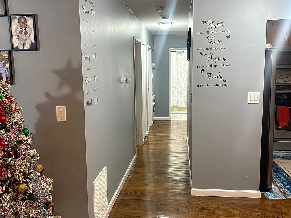 2nd image of 30 Stevens St