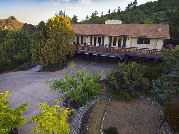 2nd image of 1140 Country Club Dr