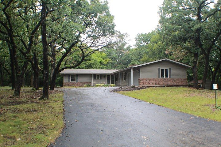 1st image of 6811 Woodcrest Pkwy