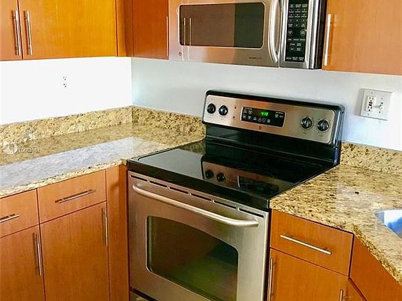 4th image of 3300 NE 192nd St APT 511