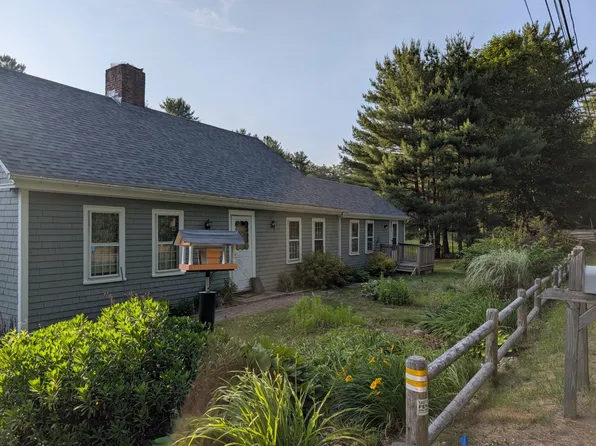 729 Center St, Pembroke, MA 02359