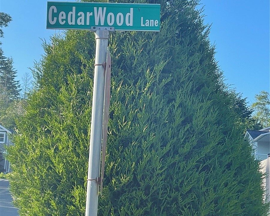 2nd image of 2205 Cedarwood Lane