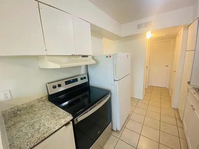 3762 Royal Crest St — Photo 9