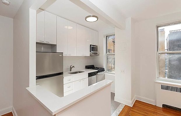 1st image of 330 W 55th St APT 5J