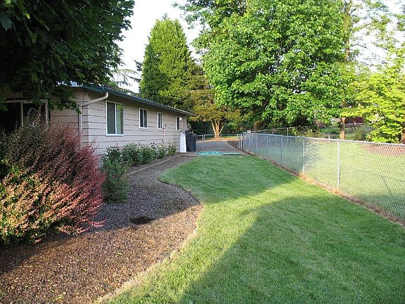 Side house and RV Pad