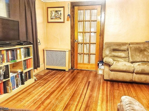 4th image of 412 Glenwood Ave #1