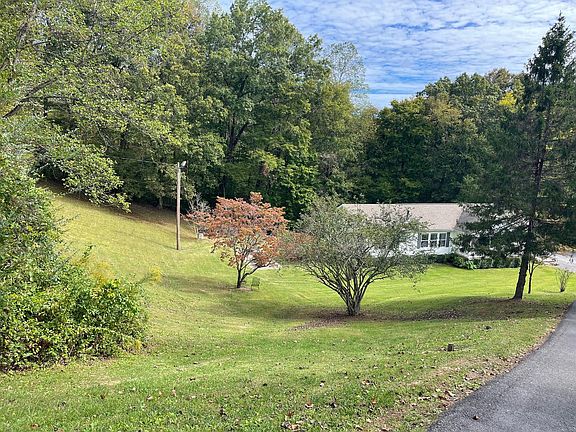 3rd image of 2836 Highway 987 Laurel Hl