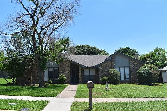 1st image of 1900 Hondo Dr