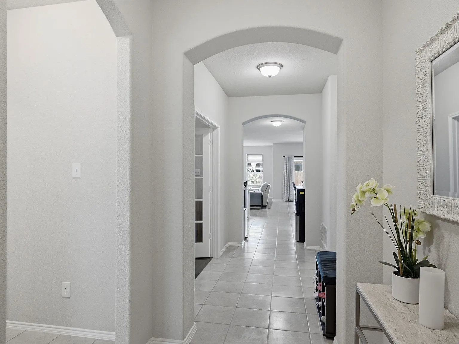3 bed, 1940 sqft, $3,000 — Photo 4