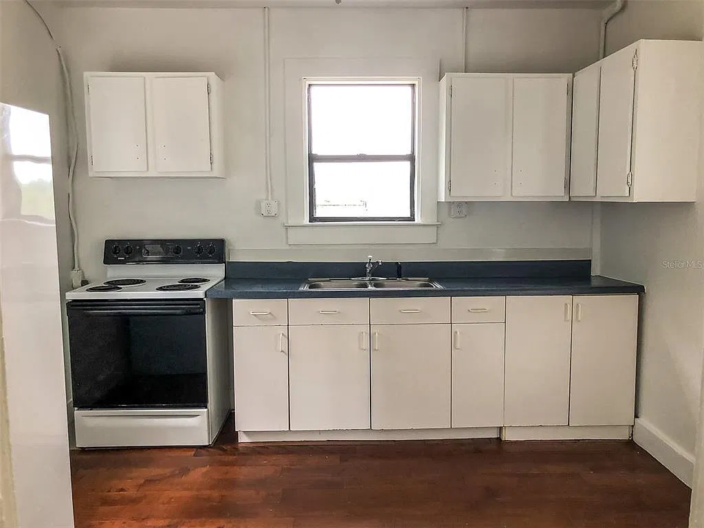 2 bed, 1.0 bath, 1126 sqft, $1,290 — Photo 3