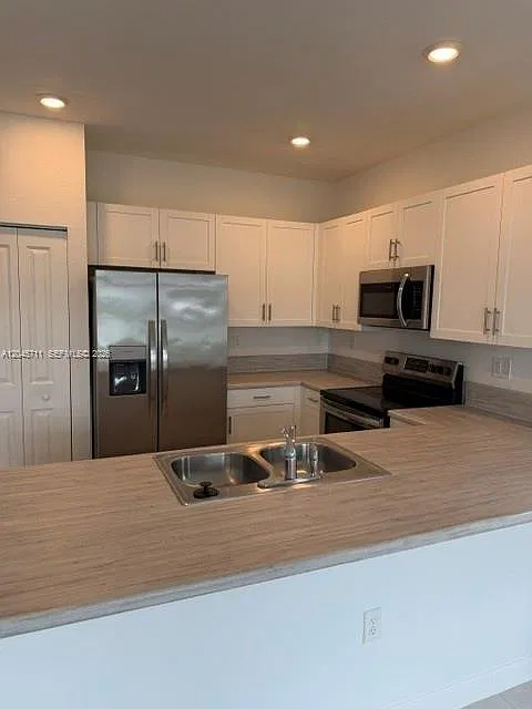 3 bed, 1545 sqft, $2,900 — Photo 3