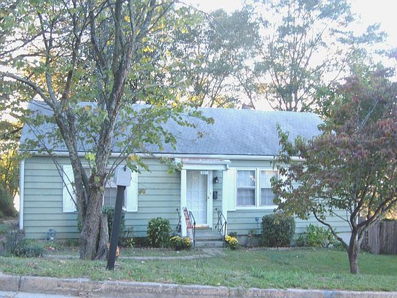 2nd image of 301 Amy Dr