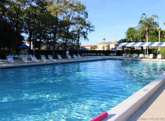 4th image of 7720 NW 50th St APT 101