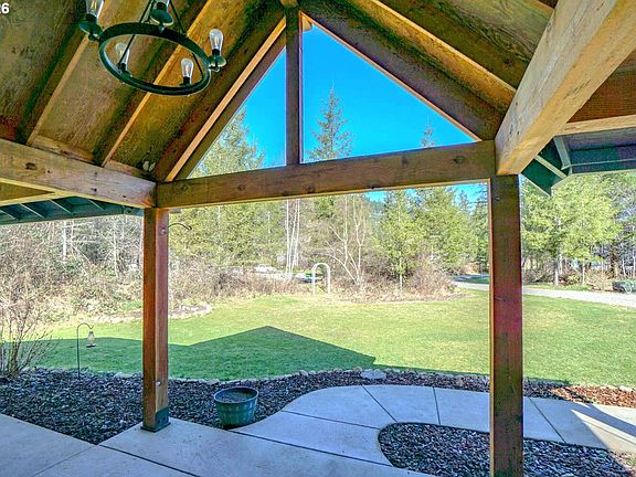 4th image of 281 Fir Rd