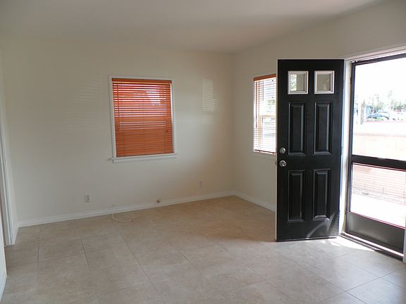 3rd image of 221 32nd St