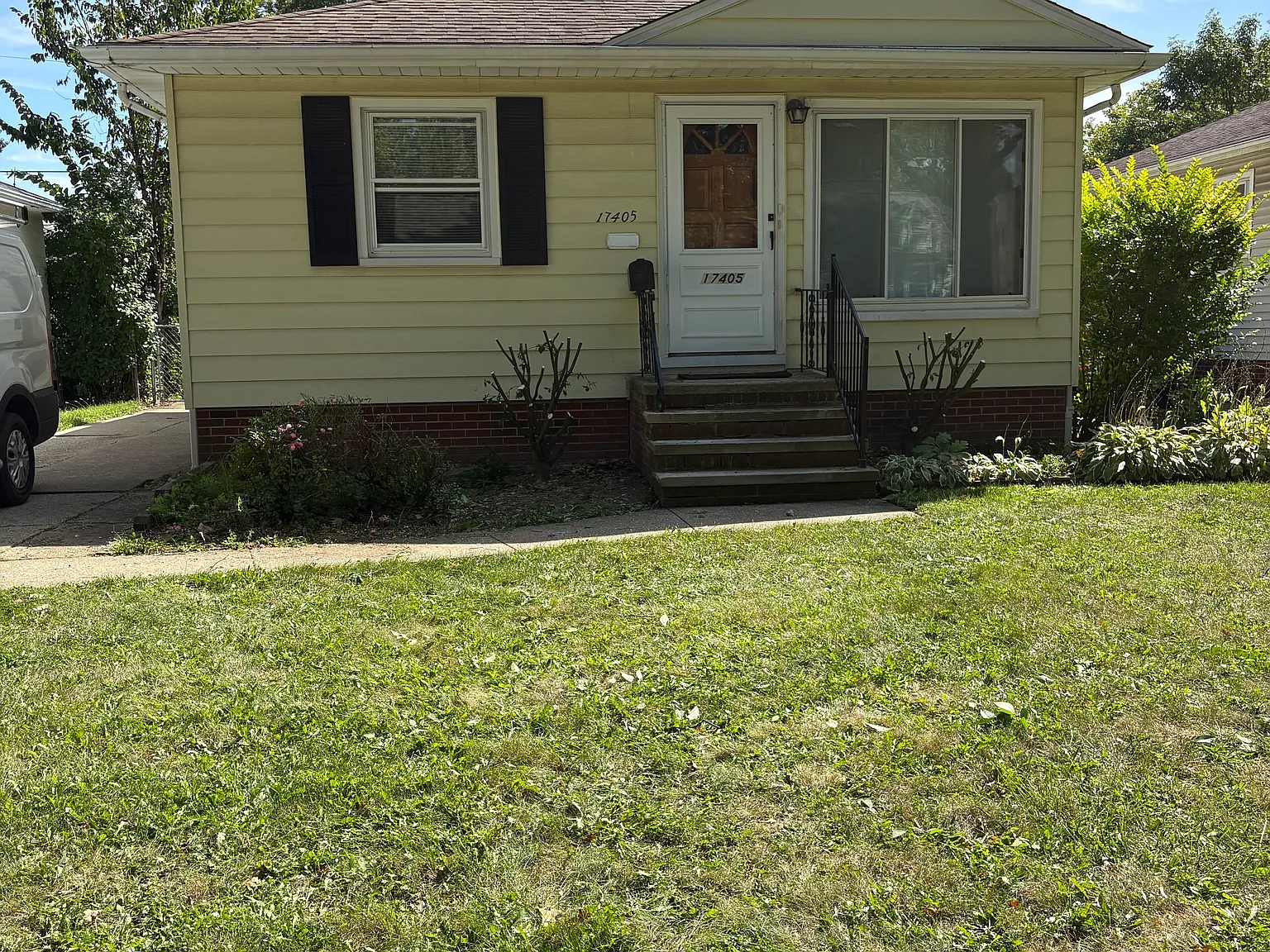 3 bed, 864 sqft, $1,750 — Photo 1