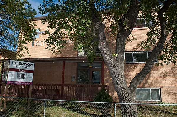 387 Edison Ave #14
