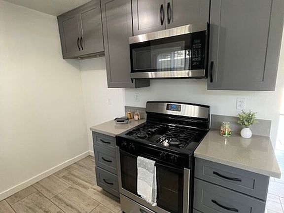 2nd image of 9328-9334 Palm St #9330A