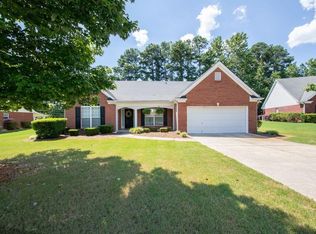 3372 Stoneleigh Run Dr, Buford, GA 30519