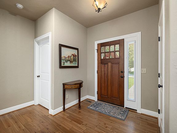 5th image of 6021 S Black Oak Drive
