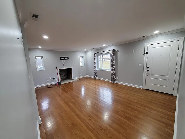 1st floor living room