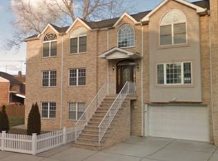 640 Riverside Ave #1, Lyndhurst, NJ 07071