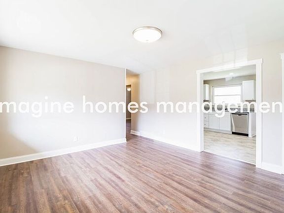 3rd image of 1482 Verdale Dr