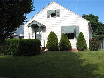 1st image of 3091 W 136th St