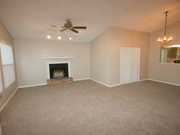 2nd image of 1409 Auburn Green Loop