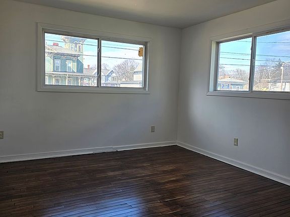 4th image of 511 W Water St APT C