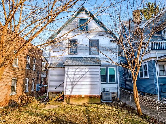 2nd image of 1370 Bonnieview Ave