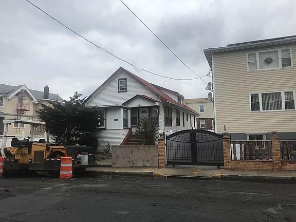 2nd image of 2518 Deerfield Rd