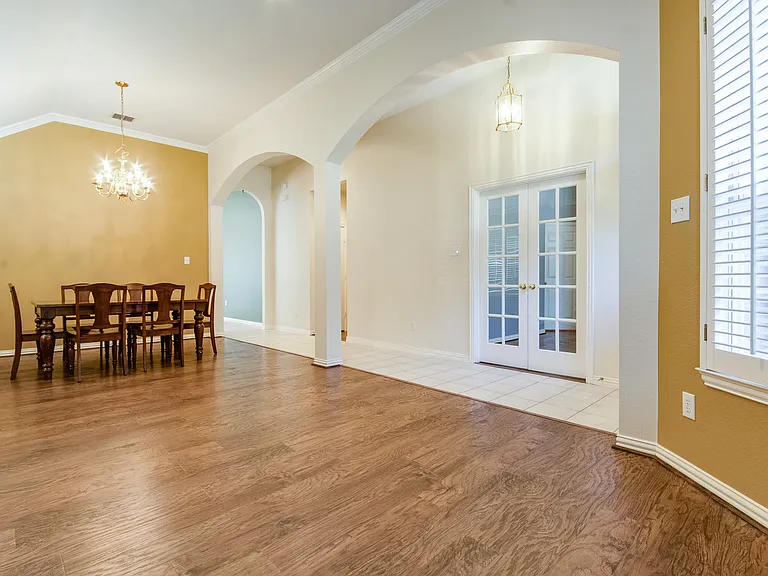 4429 Burnhill Dr — Photo 12