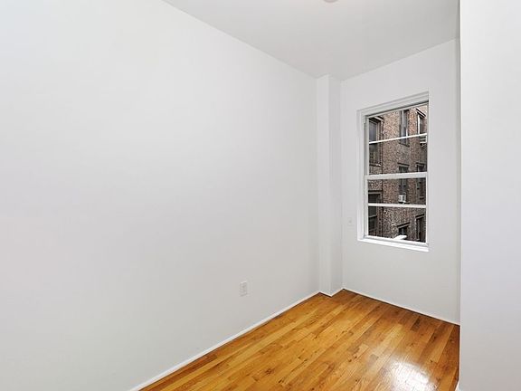 5th image of 240 W 15th St APT 26