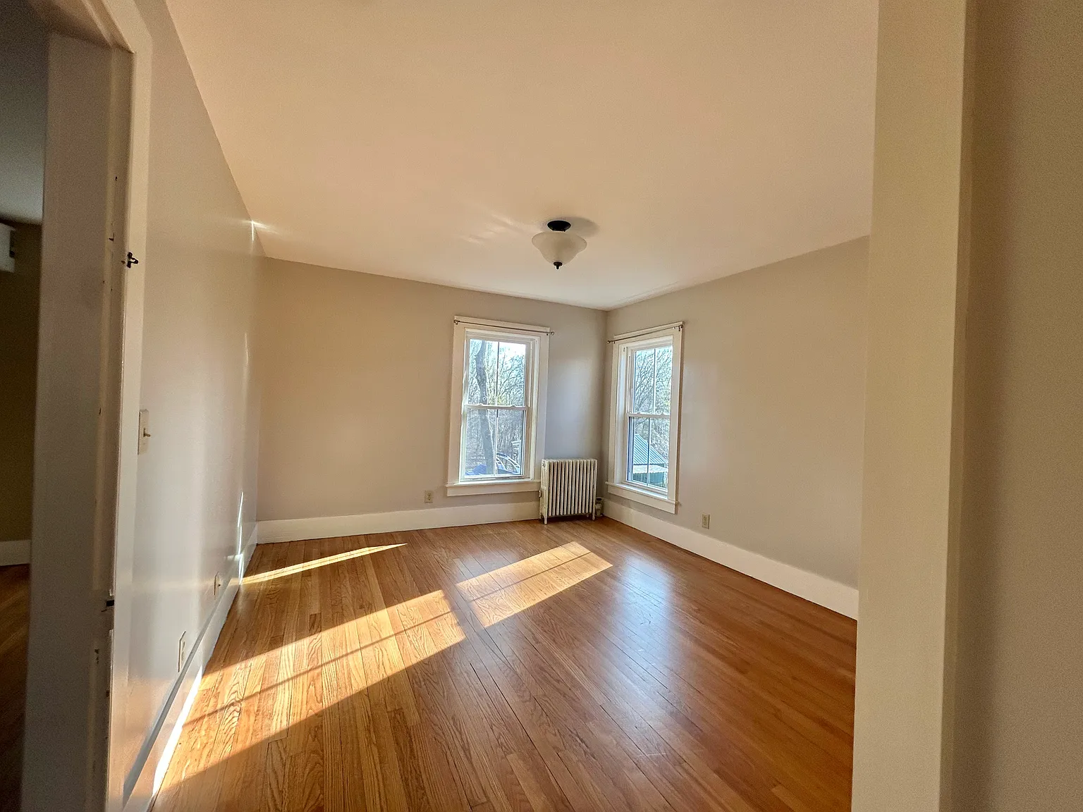 5 bed, 3134 sqft, $4,500 — Photo 3